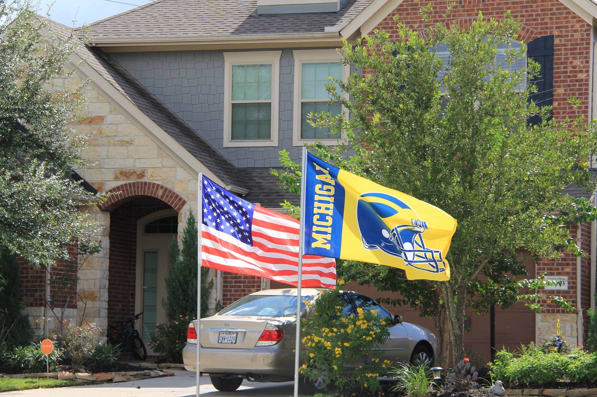 Football-Flags-Michigan